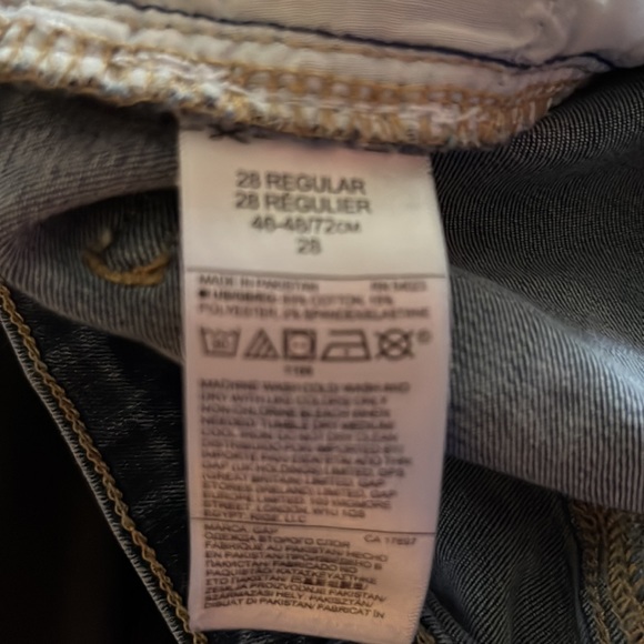 GAP Denim Crop Kick Stone Wash Jeans - Picture 6 of 6